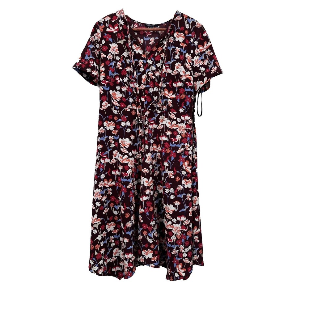 Tommy Hilfiger Size 8 Fit and Flare Dress Short Sleeve Red Floral Short Sleeve